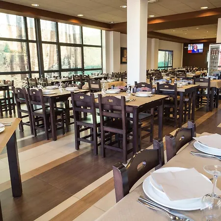 La De Roces Hotell *