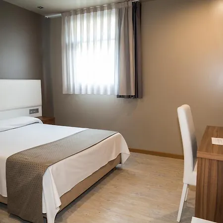 La De Roces Hotell *