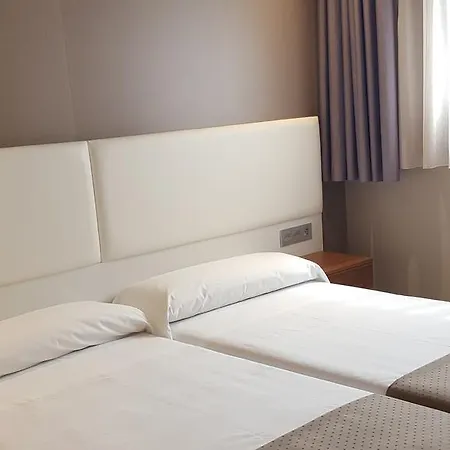 Hotel La De Roces