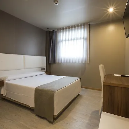 Hotel La De Roces *