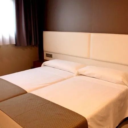Hotel La De Roces